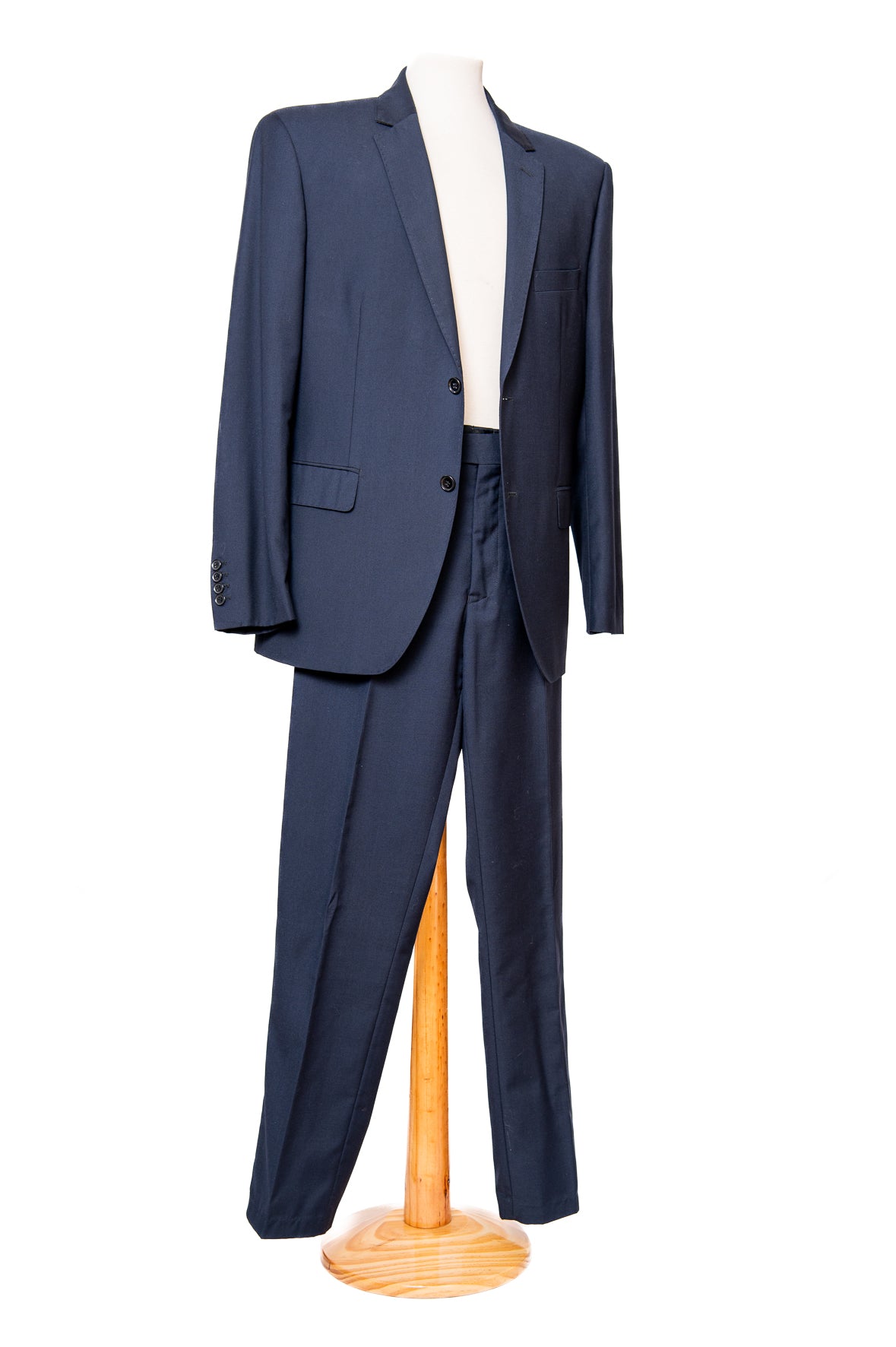 Gebrauchte anzüge verkaufen Clearance